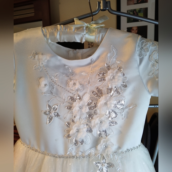 Princess Daliana beautiful elegant girl's white dress - Picture 3 of 15